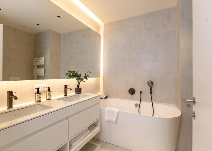 Bloom-living Aparthotel 4*